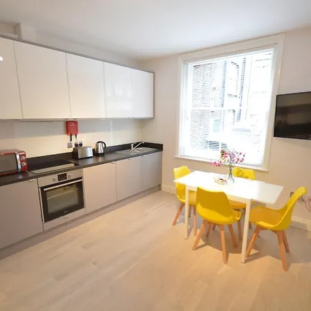 St Anne's Court By Indigo Flats Londyn
