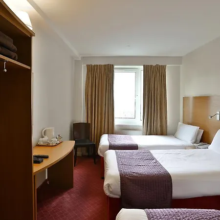 Hotel Ambassadors