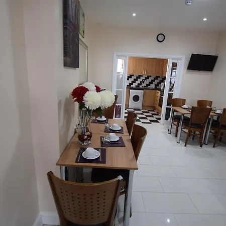 Woodlands Hotel