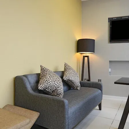 Holiday Express London-wimbledon-south, An Ihg Hotel