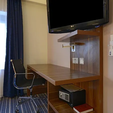 Holiday Express London-wimbledon-south, An Ihg Hotel 3*