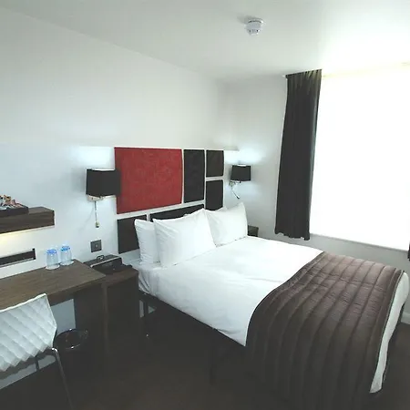 Chiswick Hotel 4*