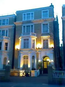 Chelsea House - Отель 2*