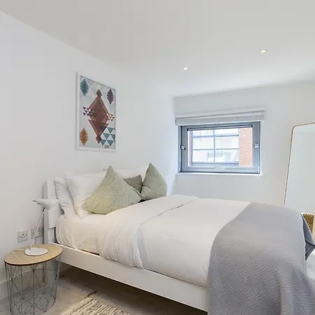 2 Bed Eagle Court Apartment