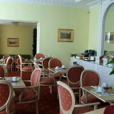 Derby Kensington 3* London