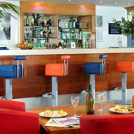 Express Park Royal By Ihg 3*