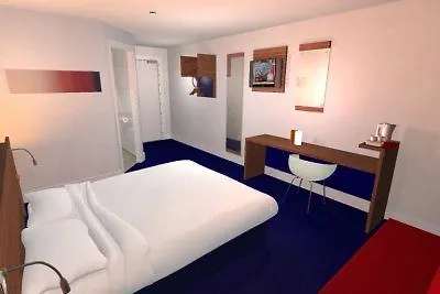 Travelodge Waterloo 3* Londýn