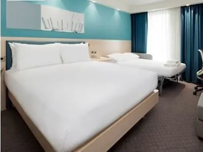 Hotel Hampton By Hilton Docklands 3*