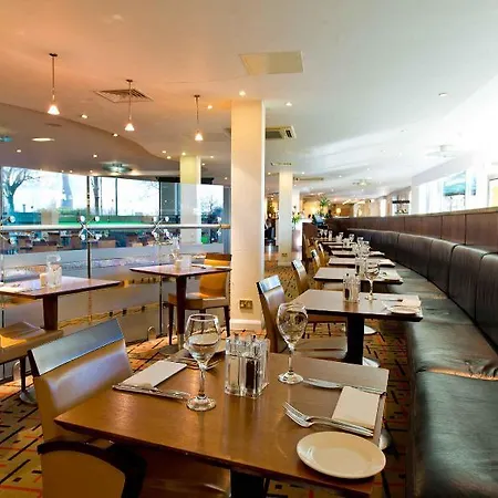 Leonardo London Heathrow Airport Hotel