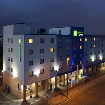 Express Park Royal By Ihg 3* Londýn