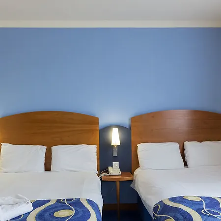- Wembley International 3*
