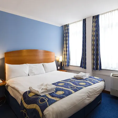 - Wembley International Hotell