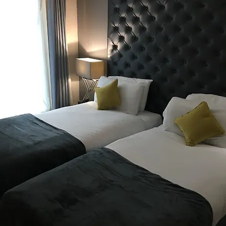 The Continental Hotel, Heathrow Hotel