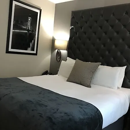 The Continental Hotel, Heathrow Hotel 4*
