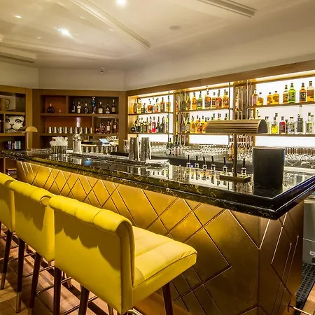 Devonshire Club &