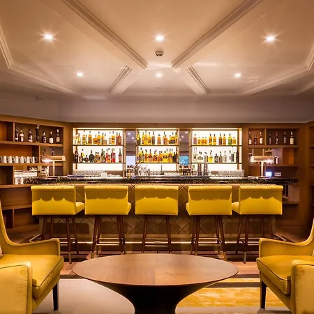 Devonshire Club & 5*