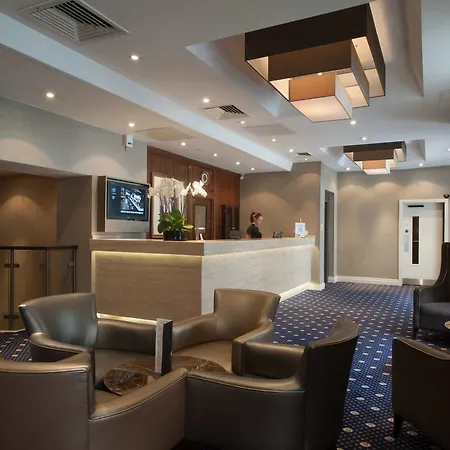 Norfolk Towers Paddington 4*