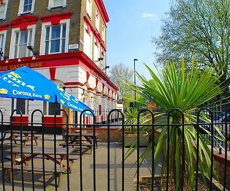 Bed & Breakfast The Castle Bar London