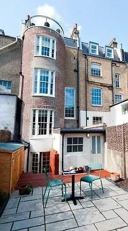 Kennington 4*