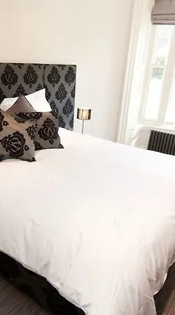 Kennington 4*