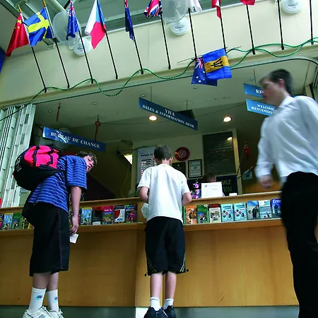 Hostel Yha Thameside *