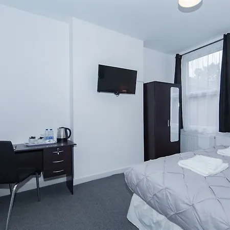 Lancelot Hotel 3*