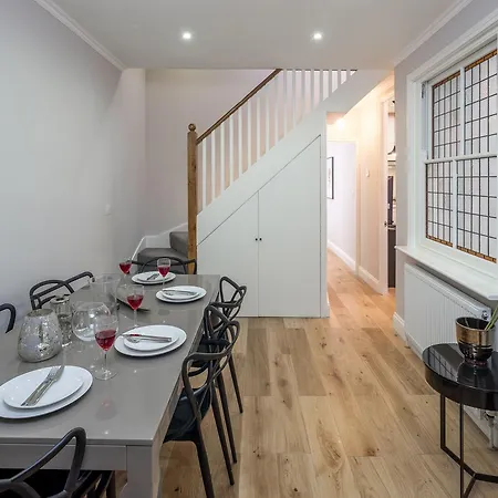 The Linden Gardens Apartment