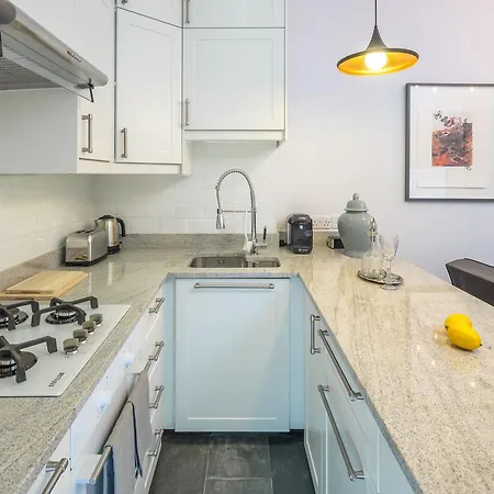The Linden Gardens Apartment London