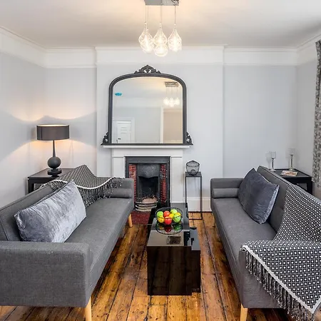 Apartment The Linden Gardens London