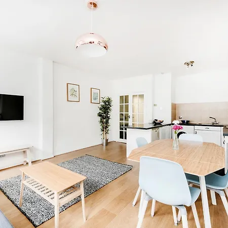 Covent Garden Short Apartment *