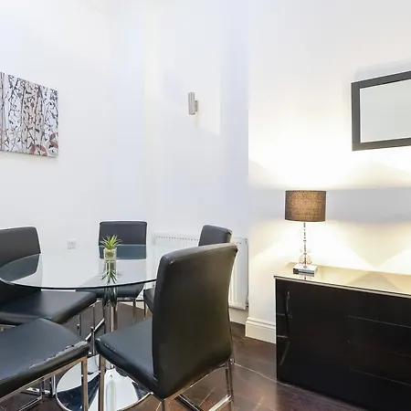 Knightsbridge Apartments Apartment
