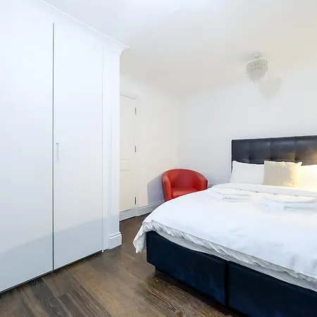 Knightsbridge Apartments