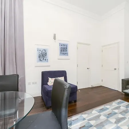 Knightsbridge Apartments Apartment