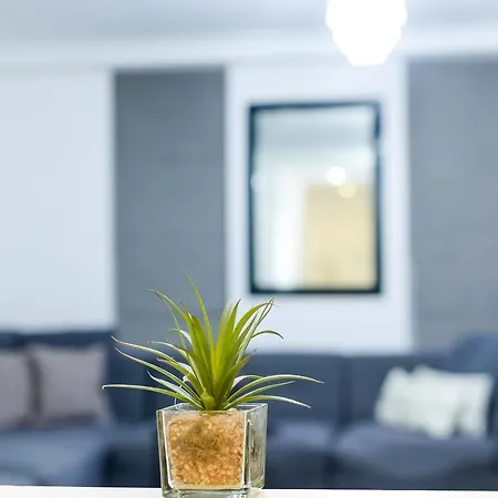 Knightsbridge Apartments Apartment *