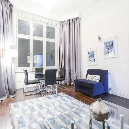 Knightsbridge Apartments * London