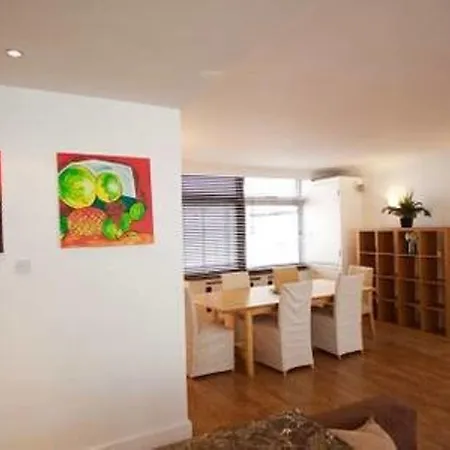 Apartment Sofia House London