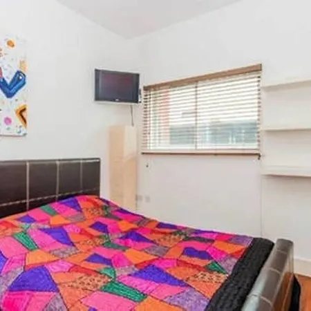 Apartment Sofia House London