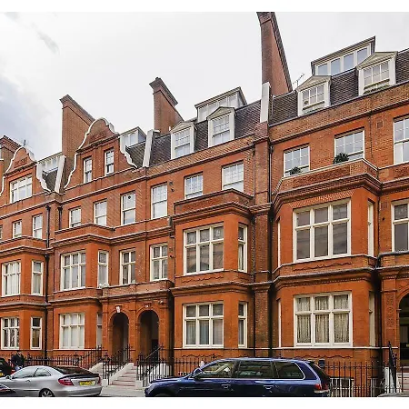 Knightsbridge Apartments *