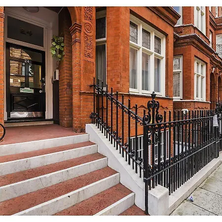 Knightsbridge Apartments Apartment *