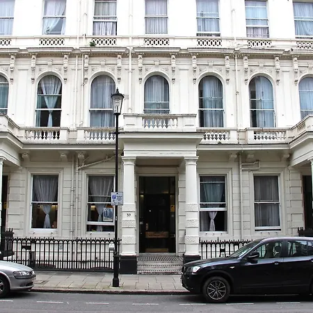 Hostel New Mansion House *