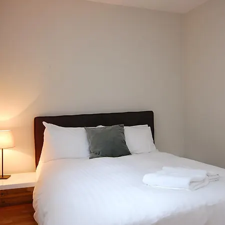 35 Swinton Street 3*