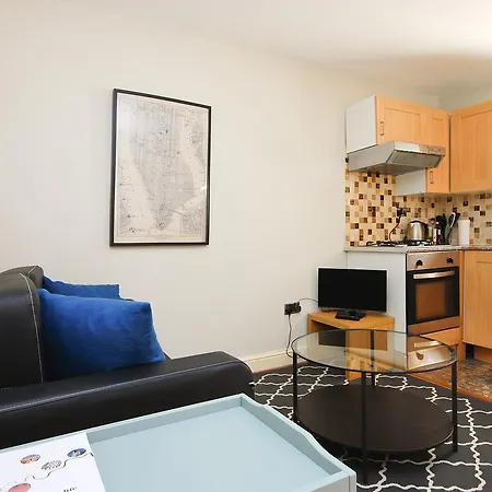 35 Swinton Street Aparthotel 3*