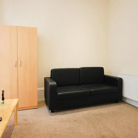 35 Swinton Street London