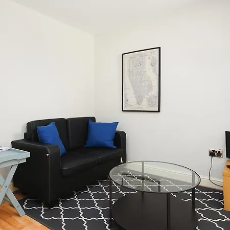 35 Swinton Street London