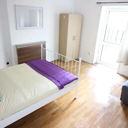 Guest Braintree * London
