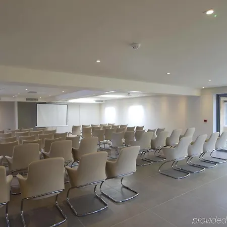 The - Putney 4* London
