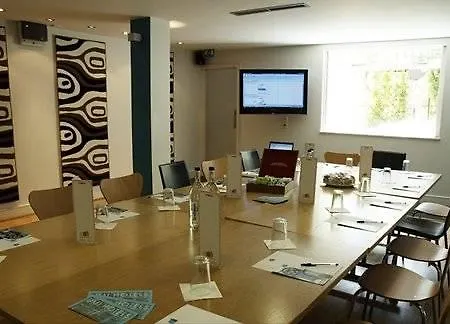 Hotel Umi 3*