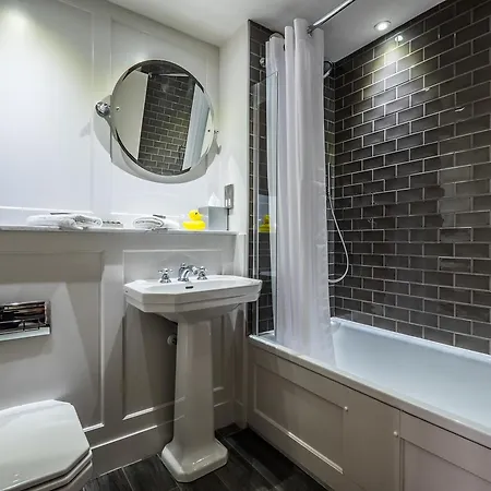 Coach & Horses Hotel 3*