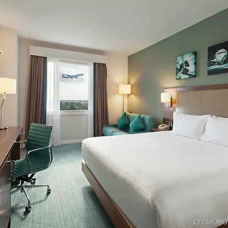 Hotel Hilton Garden London Heathrow Airport 4*