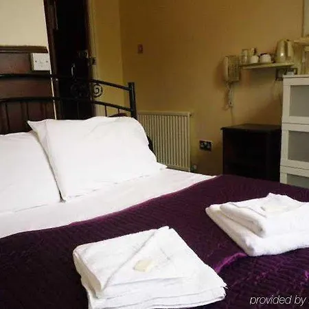 Hyde Park Court Hotel